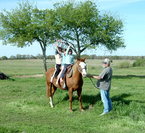 20053granddaughterLarryIT02.JPG